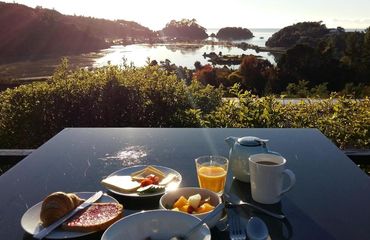 Breakfast with a view over the sea