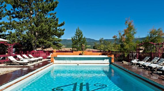 Val de Sault is a haven of peace with stupendous views to Mont Ventoux. Stunning chalet style rooms, a swimming pool and spa are complemented by a gourmet restaurant.