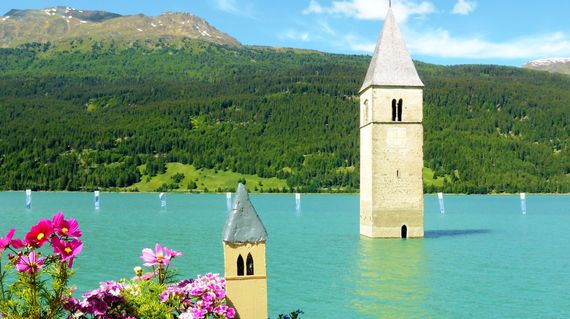 Visit this mesmerizing sight in Austria at the start of the tour