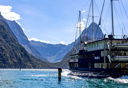Overnight cruise in Milford Sound