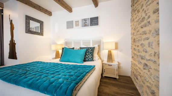 A charming, authentic and comfortable 16th century property to spend 2 nights in during the tour.