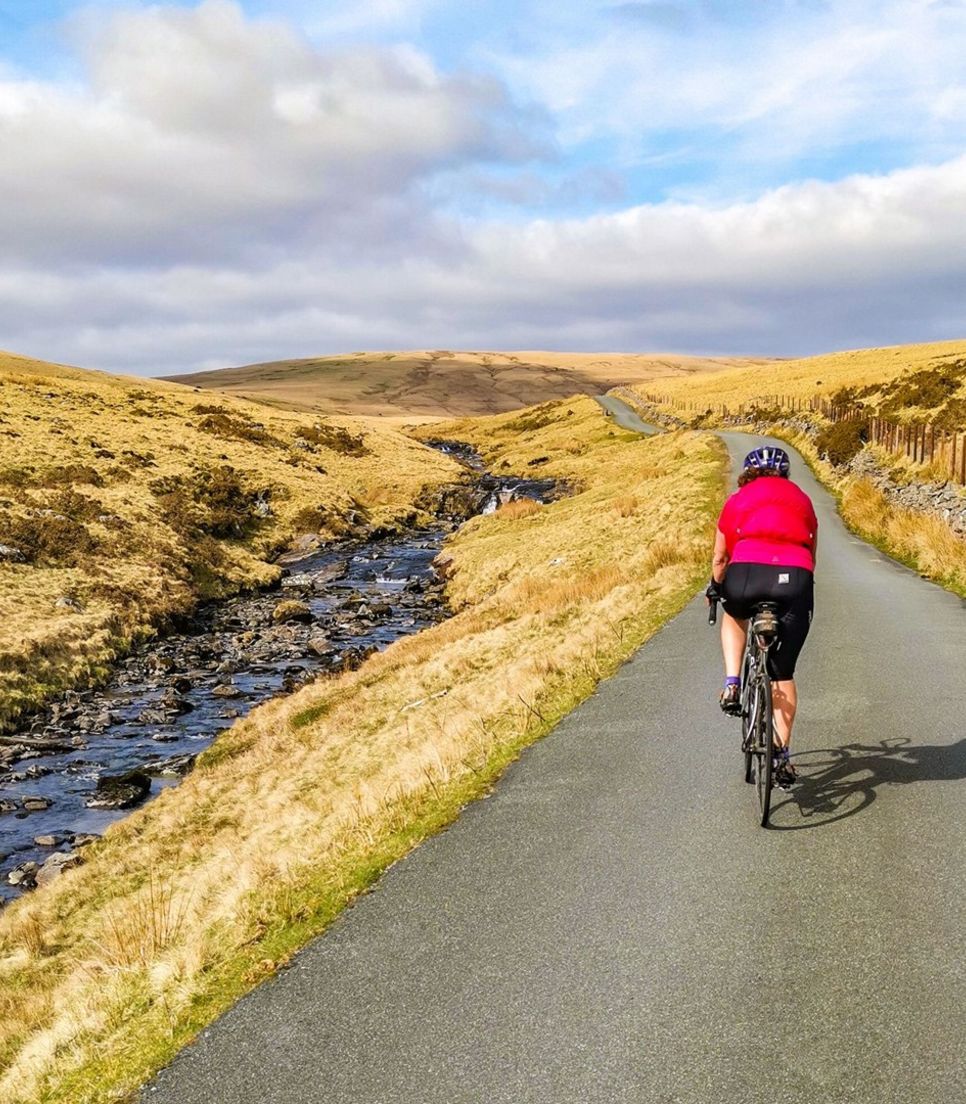 Explore Wales on a guided bike tour