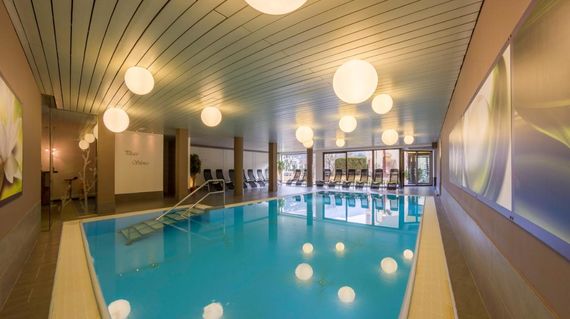 Relax in this 4-star adults-only city hotel at the end of the tour and enjoy the spa, indoor pool, jacuzzi, sauna and sun terrace, and outdoor hot tub