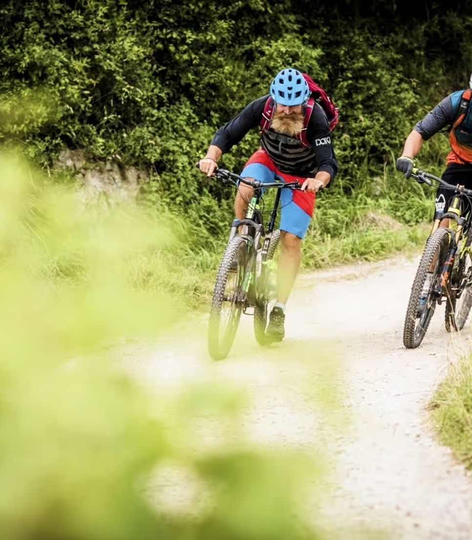 Enjoy the trip with like-minded mountain bikers