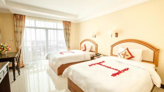 Stay in a clean and comfy hotel situated in a great position
