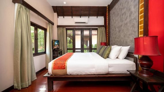 A delightful Thai village-inspired resort, that's ideally situated near the ancient Chedi Wat Chang Lom and the renowned Sukhothai Historical Park