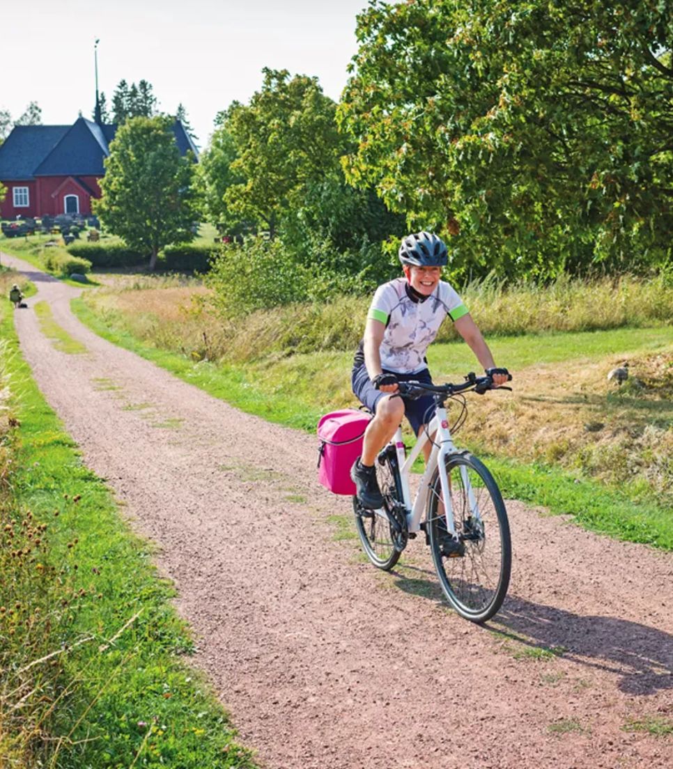 Cycle your way around the archipelago