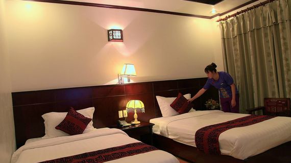 Located in the heart of CatBa with stylish Vietnamese style rooms