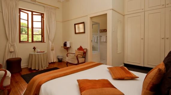 The Montagu Hotel is an architectural gem that opened in 1875. It was refurbished with original art deco and Victorian furniture and has two swimming pools, two restaurants, a spa and garden