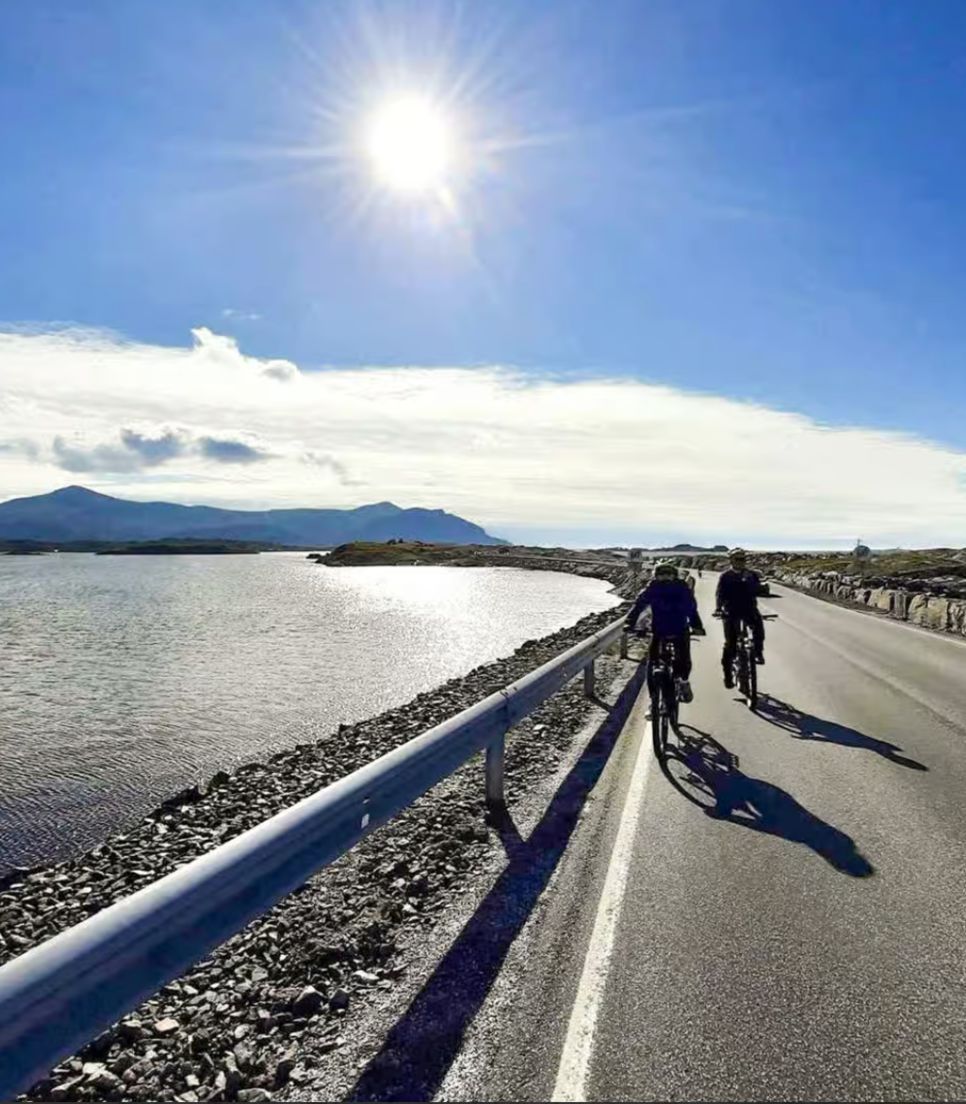 Enjoy an e-bike tour of the mountains and the water