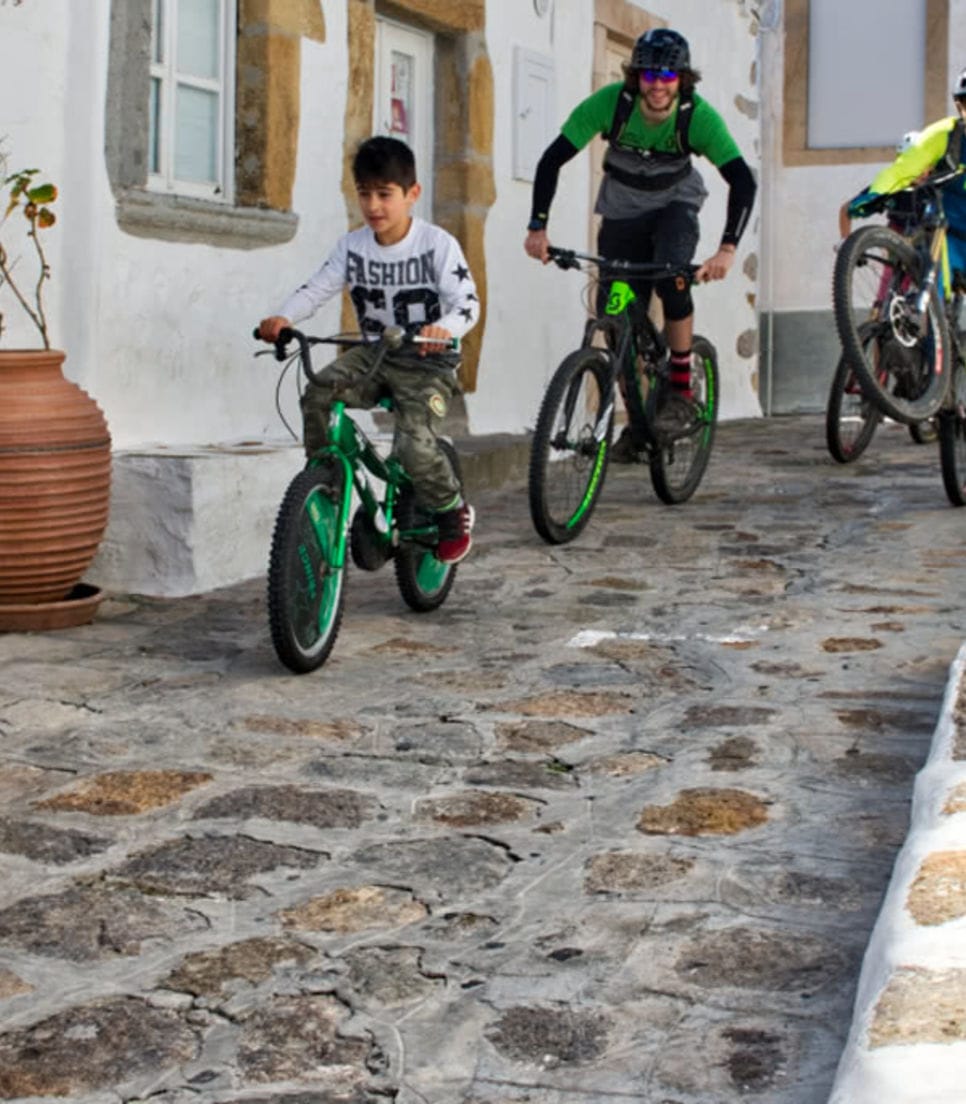 Enjoy an MTB tour in a beautiful location