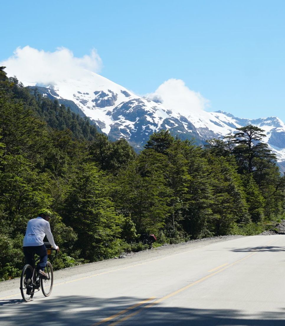 Continue towards the Queulat slope and admire the dramatic scenery
