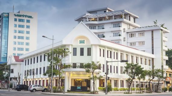 A sleek hotel located right in the Hue's city center