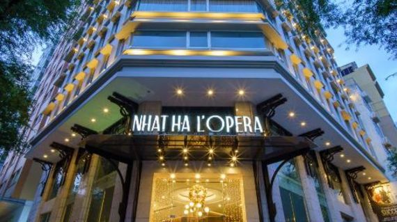 A modern hotel with comfortable amenities and located within walking distance of Ho Chi Minh sights