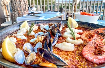 Platter of seafood