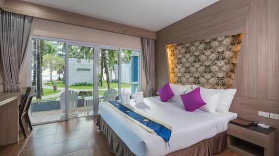 A relaxed beachfront resort with sea-view rooms and a swimming pool that's perfect for chilling after a cycling day