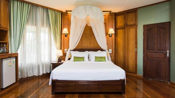 Relax at this lovely resort with all the needed amenities after a day of exploring