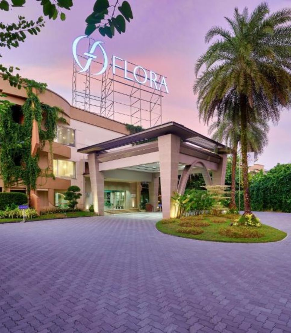 A boutique airport hotel that's conveniently located for the following day's tour start
