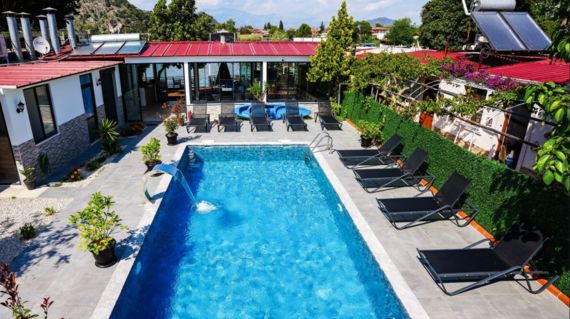 Spend the last two nights at this welcoming and relaxing hotel