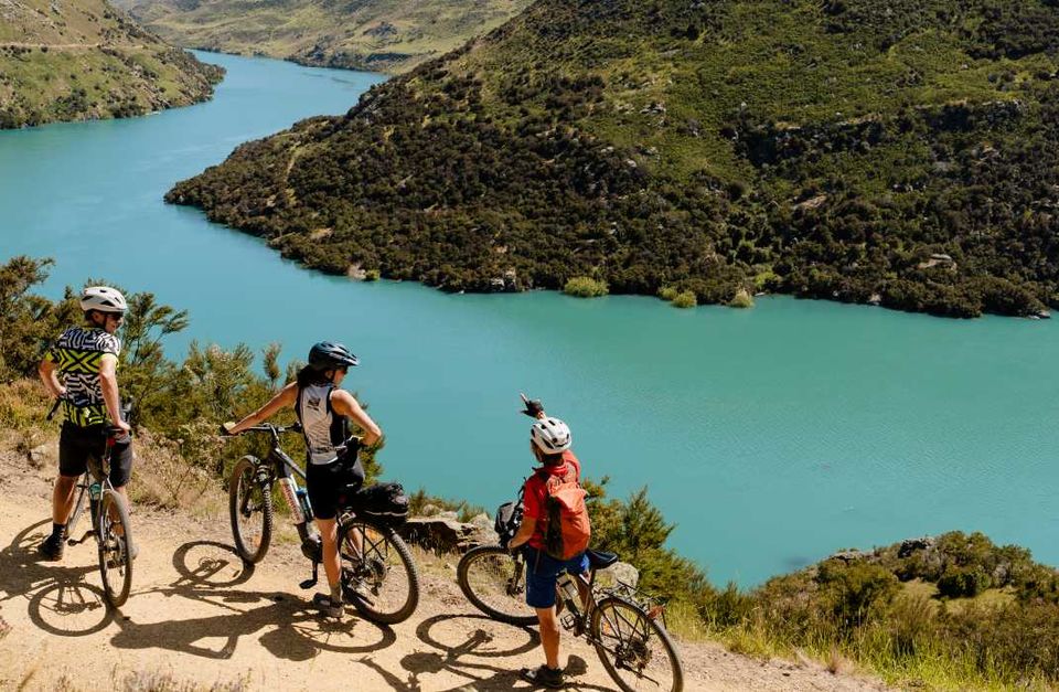 Kawarau Gorge, Lake Dunstan and Otago Rail Trail
