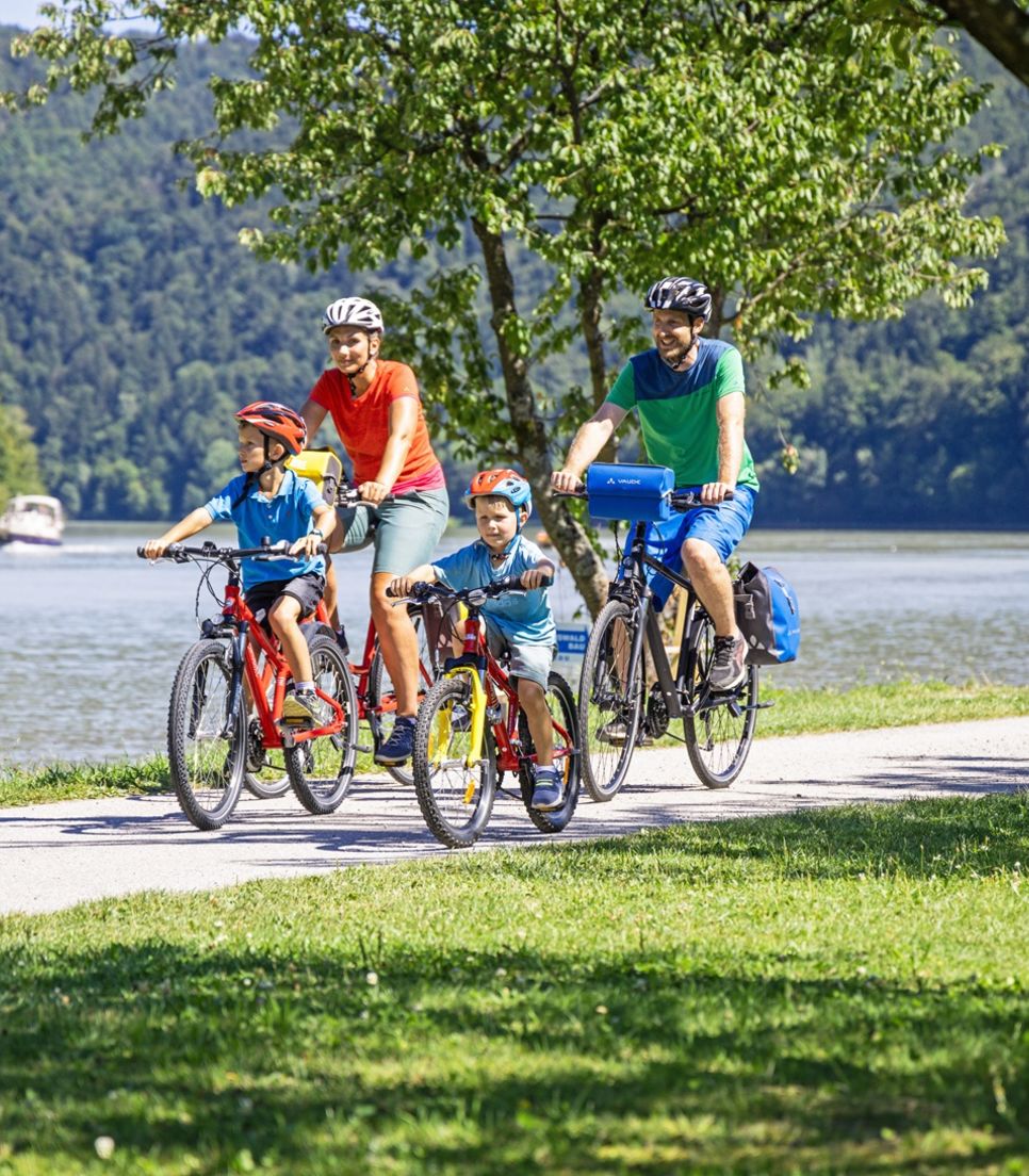 Navigate two countries and discover fun stops along the way