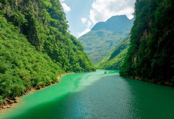 Ha Giang Loop Cycle Tour