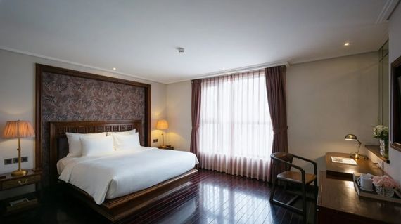 Conveniently located near the Old Quarter, Le Jardin Haute Couture provides an ideal base for exploring the historic neighborhoods