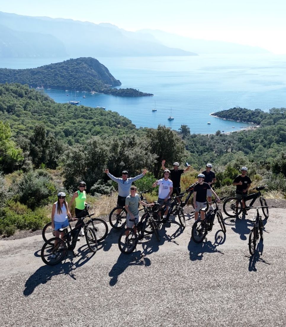 Enjoy a beautifully scenic cycle tour