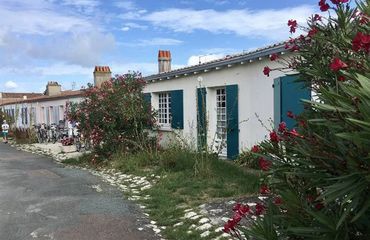 Low-rise home at Île d’Aix