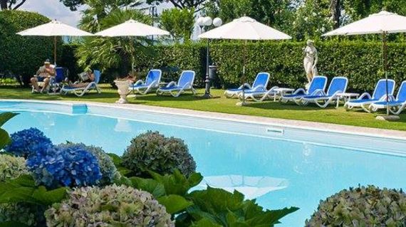 The oldest hotel in the town of Bolsena with elegant rooms and outdoor pool. 