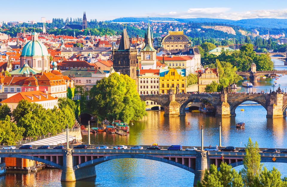 Panoramic Prague & Castle - City & Park Bike Tour