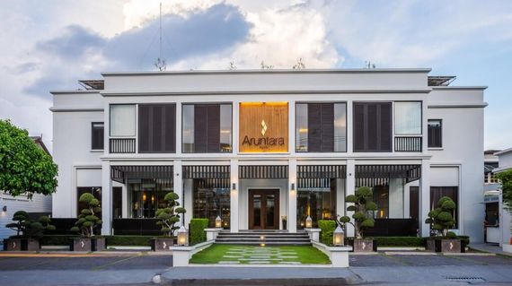 Peacefully located on the banks of the Mae Ping River in Chiang Mai, this elegant hotel will be your home at the start and end of the tour
