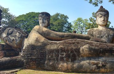 Giant Buddha statues