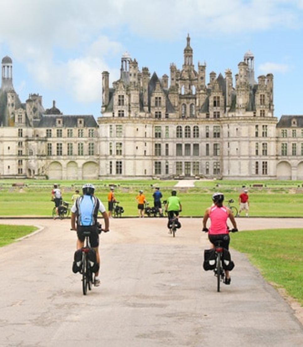 Enjoy exploring the majestic chateaux during the tour