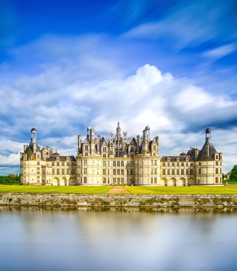 On day 6 you'll visit this magnificent medieval chateau, a UNESCO heritage site and a beautiful sight to behold