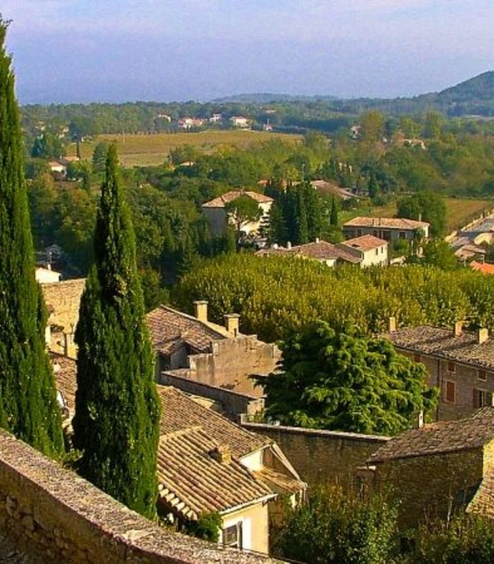 Savour your surroundings as you tour the delightful villages and towns of the region