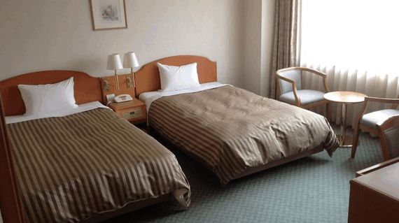 Centrally located with modest but comfy rooms with all the usual facilities