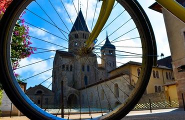 Church through wheel of a bike
