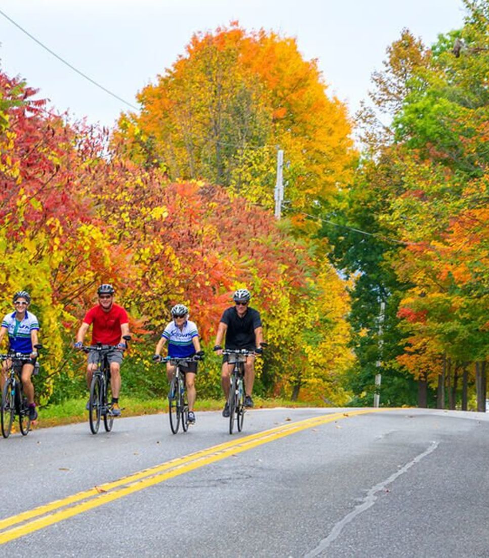 Join a tour with like-minded friendly cyclists and discover the glory of Vermont in the fall