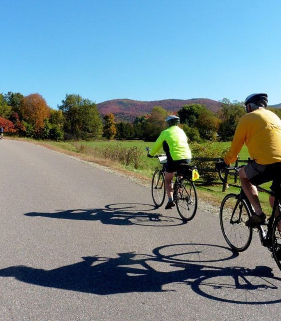 Participate in a well-organised cycle tour with plenty to see and do along the way