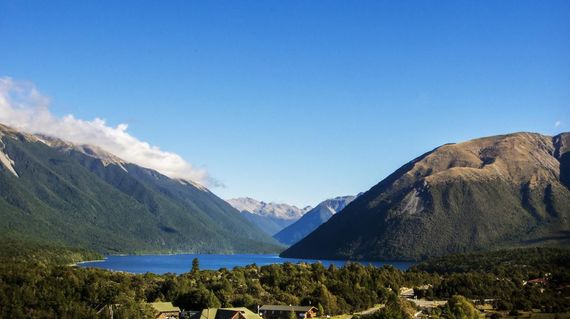 Luxury studios in an alpine design with mountain & bush views located on the first floor. Close to the beautiful Lake Rotoiti.