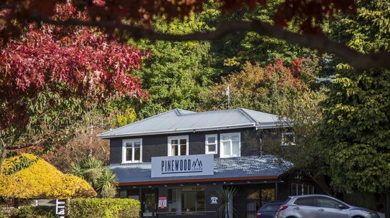 Stay in a central location, just 6 minutes from the Skyline gondala and close to the action of Queenstown