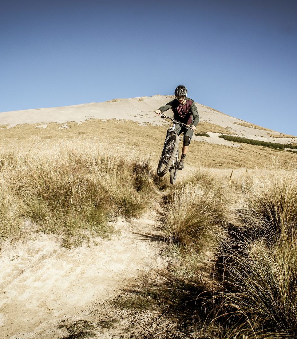Enjoy the diversity of this jam-packed MTB tour