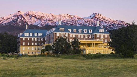 An elegant Georgian structure nestled at the foothills of Mt Ruapehu, boasting a golf course and spectacular views over Tongariro National Park