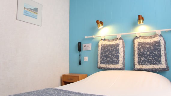 Centrally located in Aix-les-Bains with simple yet comfortable rooms