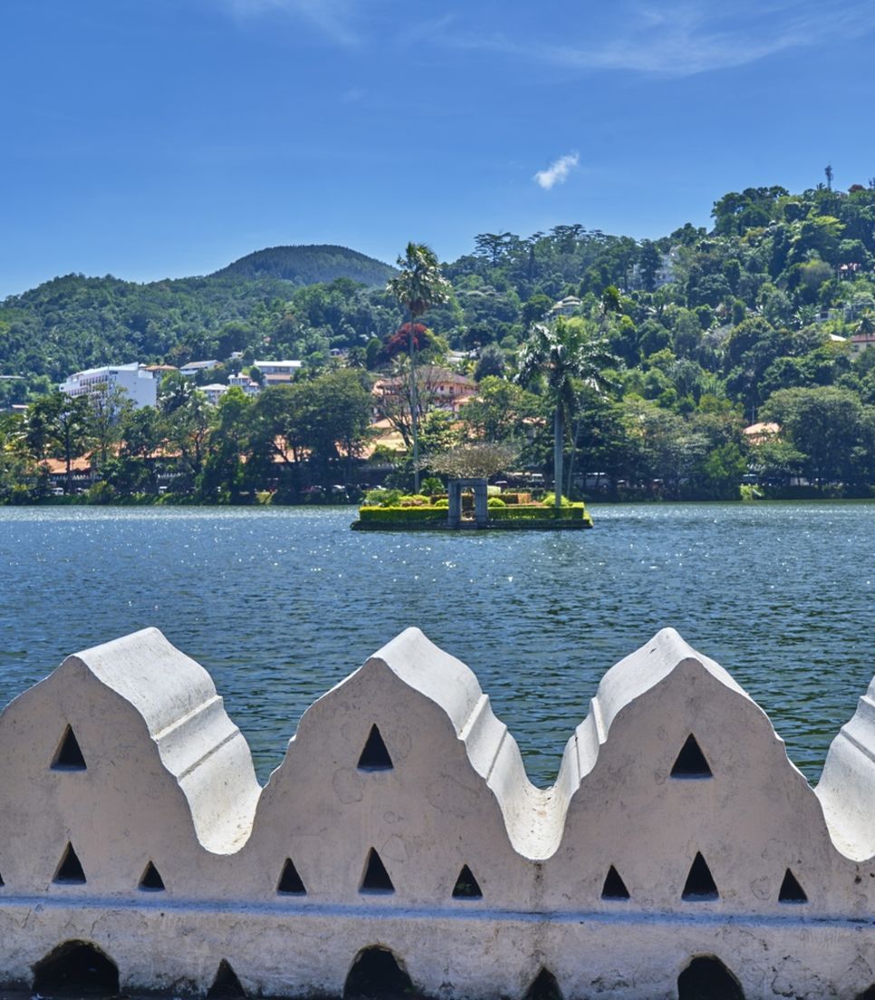Ride with gorgeous views of Sri Lanka's lakes