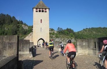 Cyclists riding ramparts