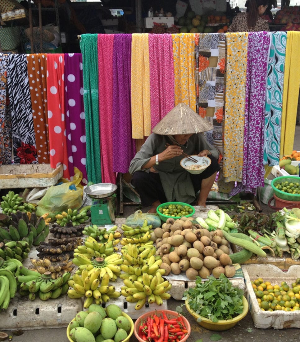 Sniff the fragrant fruits and immerse yourself in Vietnam and Cambodia's colors