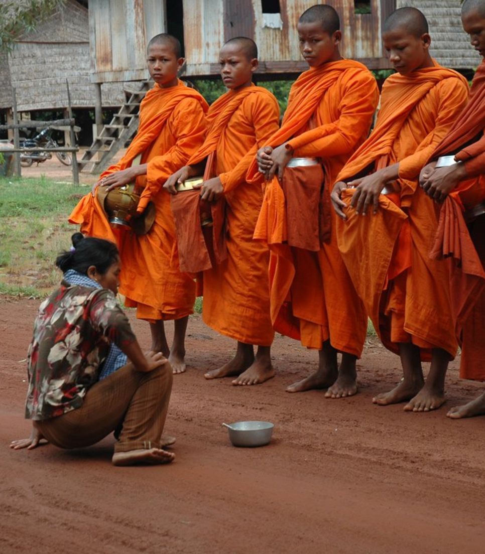 Gain insight into daily Cambodian life and the traditions that they follow