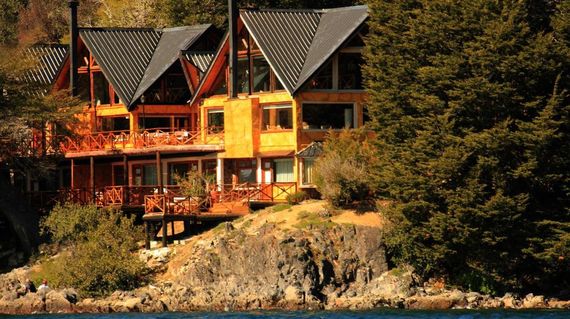Spend a rest day at this rustic property located on the serene shores of Alumine Lake